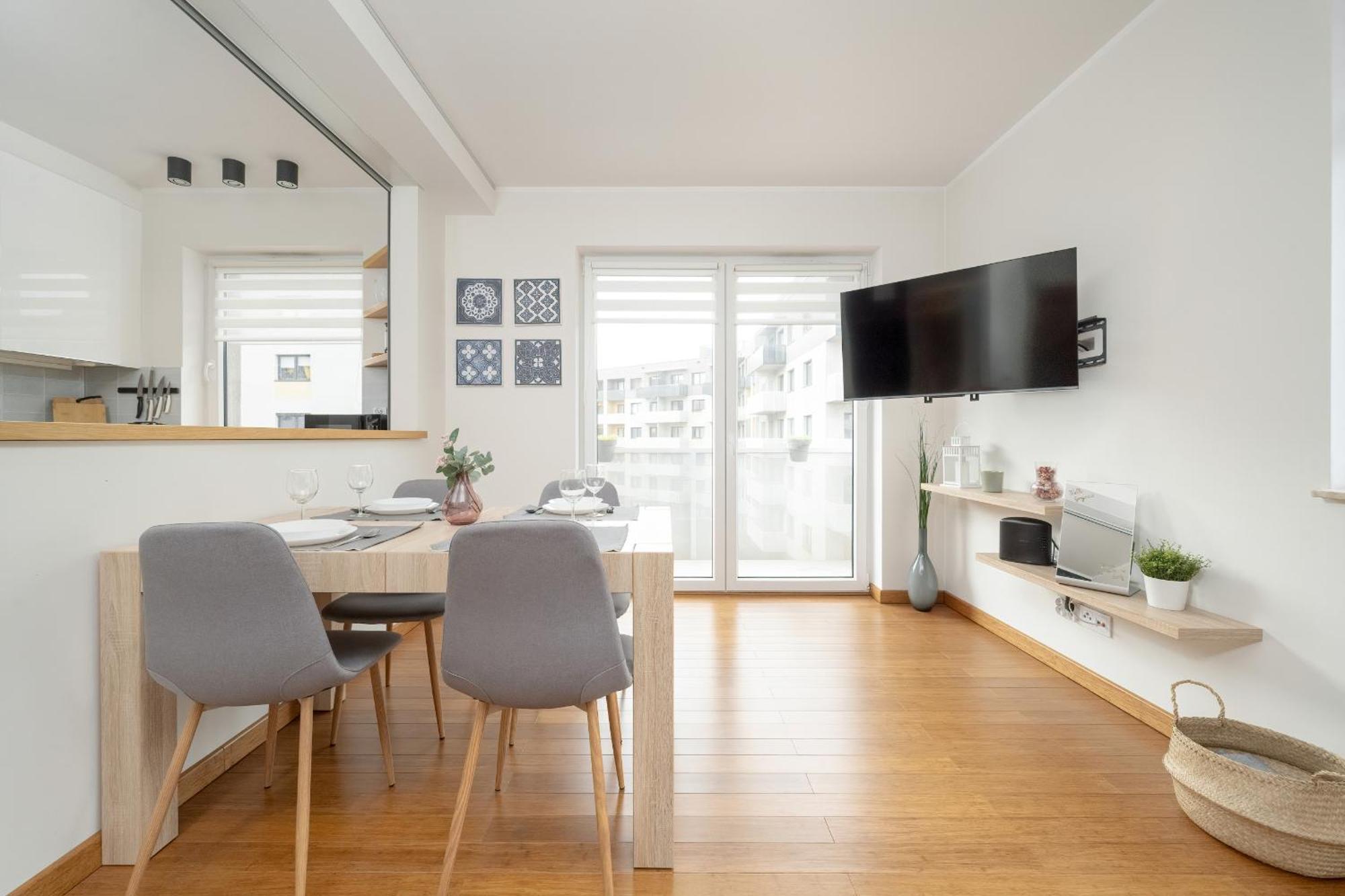 One Bedroom Apartment Nadodrze With Free Garage Wroclaw By Noclegi Renters 外观 照片