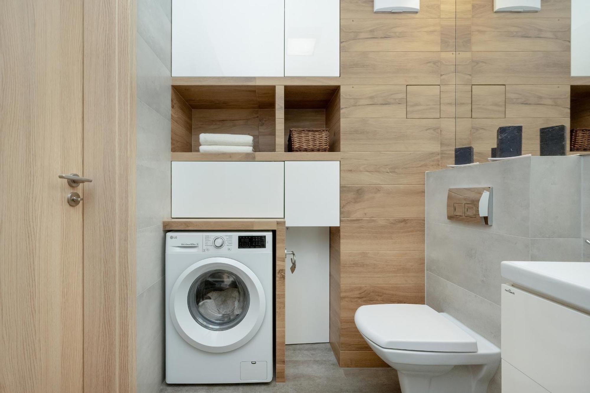 One Bedroom Apartment Nadodrze With Free Garage Wroclaw By Noclegi Renters 外观 照片